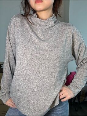 Uniqlo Heather Gray Mock Neck Sweater